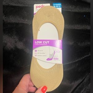 3 pack Peds low cut shoe liners. Beige. Size 8-12. Extended size. New in…